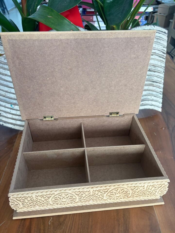 Oymalı İçi Bölmeli Ahşap Kutu