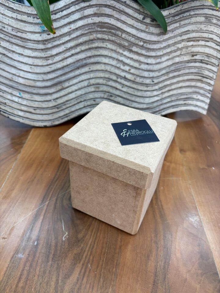 Kare Kapaklı Kutu Orta