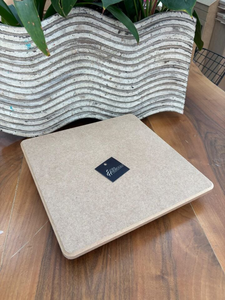 Top Ayaklı Kare Sunumluk