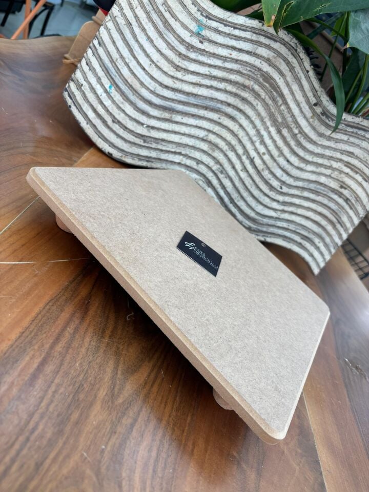 Top Ayaklı Kare Sunumluk