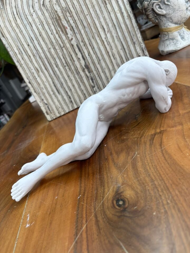 Yatan Adam