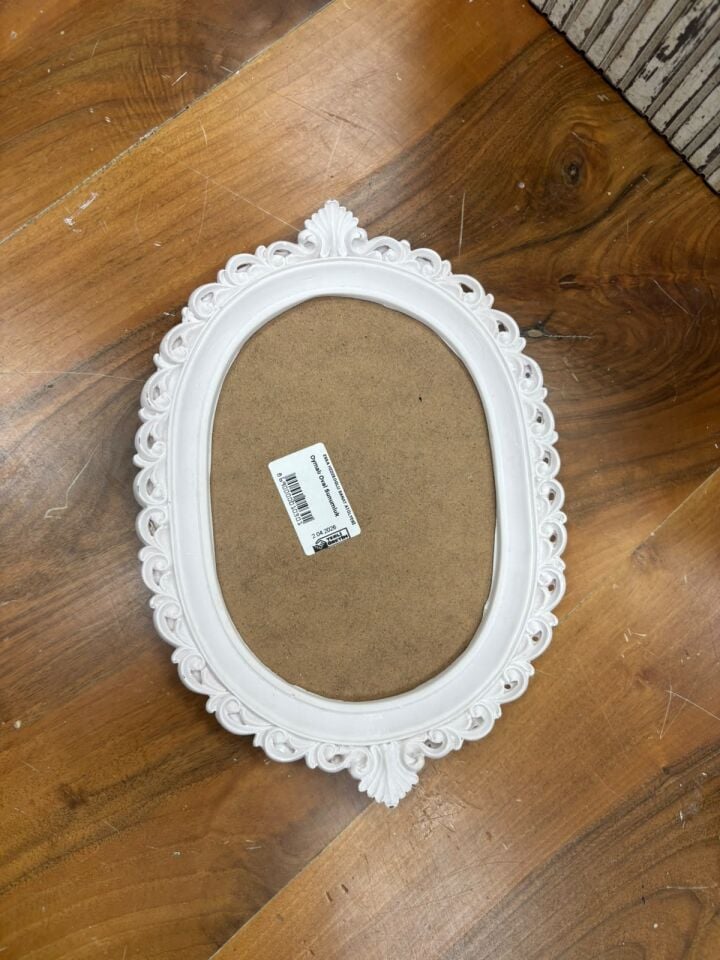 Polyester Kenarlı Oymalı Oval Sunumluk