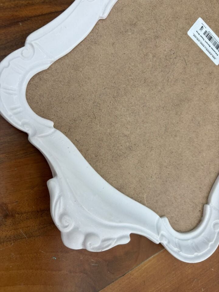Polyester Kenarlı Tepsi Orta