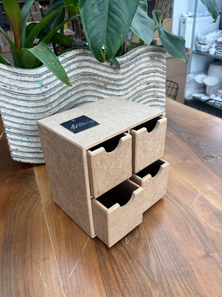 4 Çekmeceli Takı Kutusu