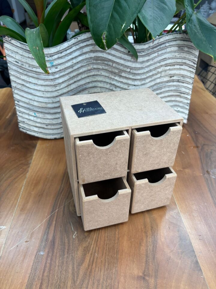 4 Çekmeceli Takı Kutusu