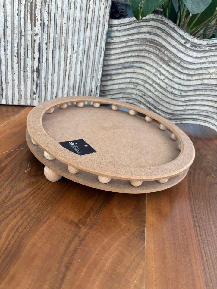 Kenarı Esnek Aplikli Ayaklı Yuvarlak Sunumluk