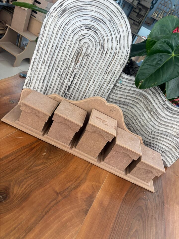 5 Kavanozlu Raf Düzenleyici