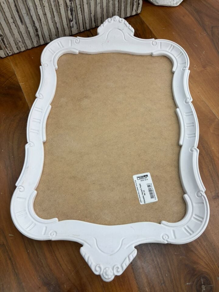Polyester Kenarlı Tepsi No 11